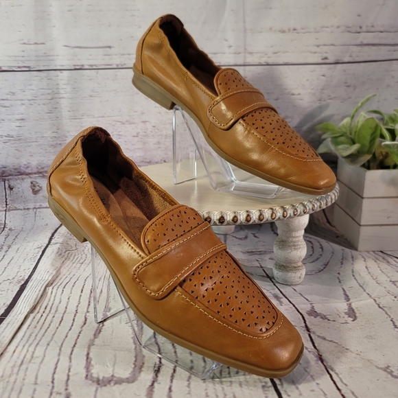 Clarks Collection Lyrical Way Womens Tan Leather Loafers Size 10M - Picture 4 of 15